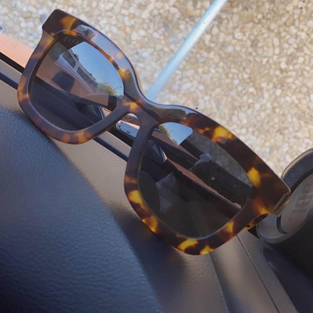 Diff Sunglasses Never Worn!!! - image 1